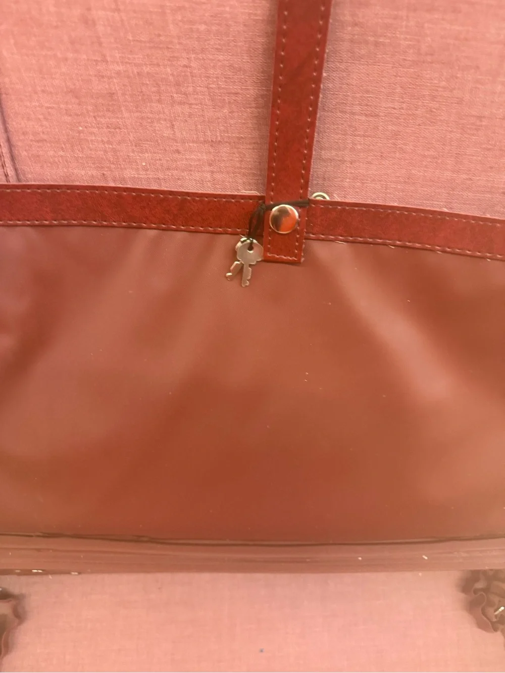 Men's Leather Travel Case in Deep Burgundy